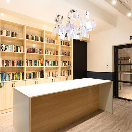 Hello Chengdu International Youth Hostel Екстериор снимка