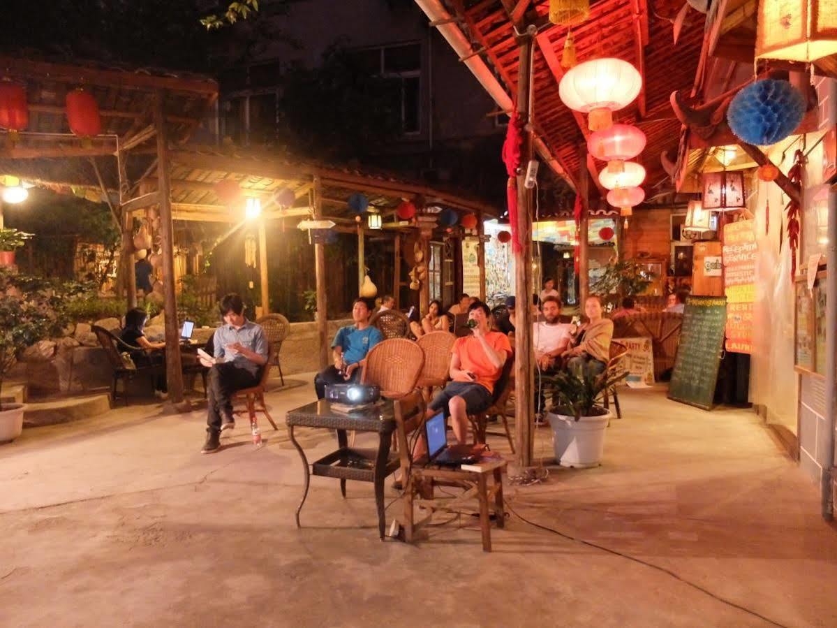 Hello Chengdu International Youth Hostel Екстериор снимка