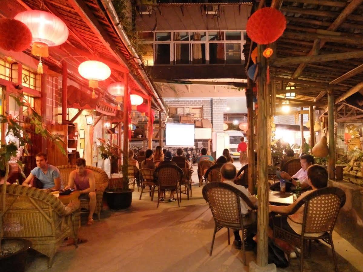 Hello Chengdu International Youth Hostel Екстериор снимка