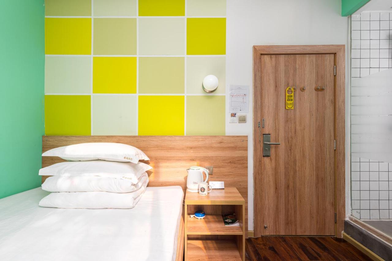 Hello Chengdu International Youth Hostel Екстериор снимка