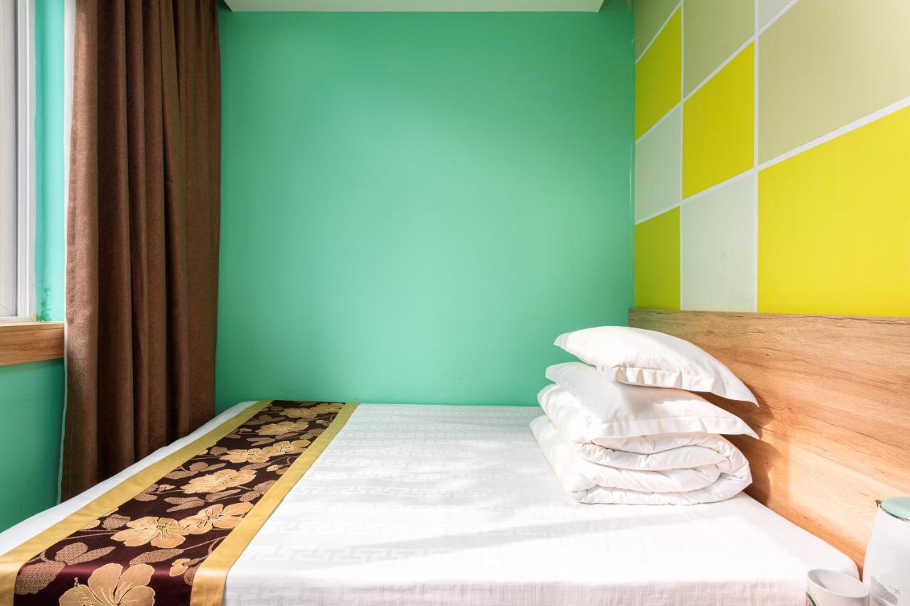 Hello Chengdu International Youth Hostel Екстериор снимка