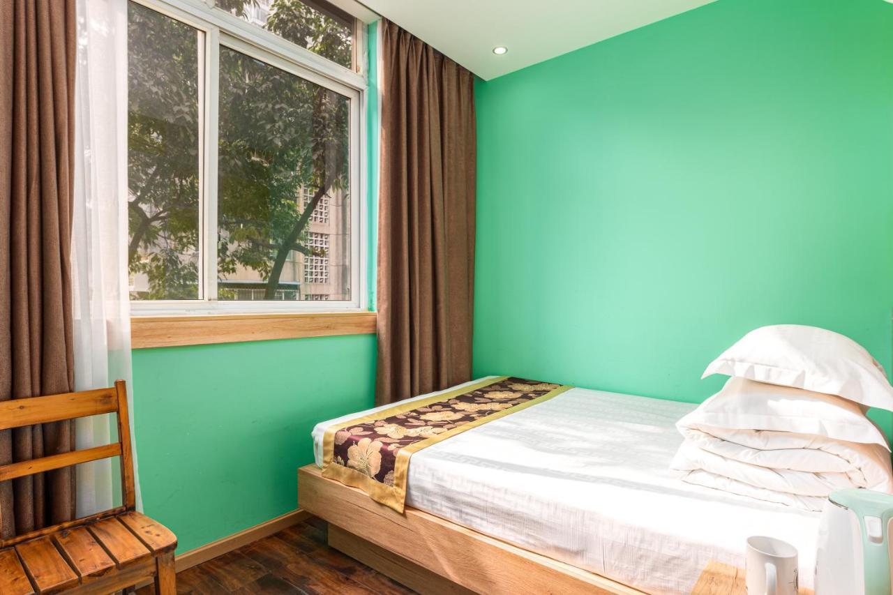 Hello Chengdu International Youth Hostel Екстериор снимка